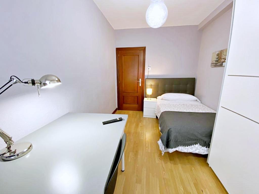 Apartamentos Milan 1 Wifi Y Parking Gratuito 奥维耶多 外观 照片